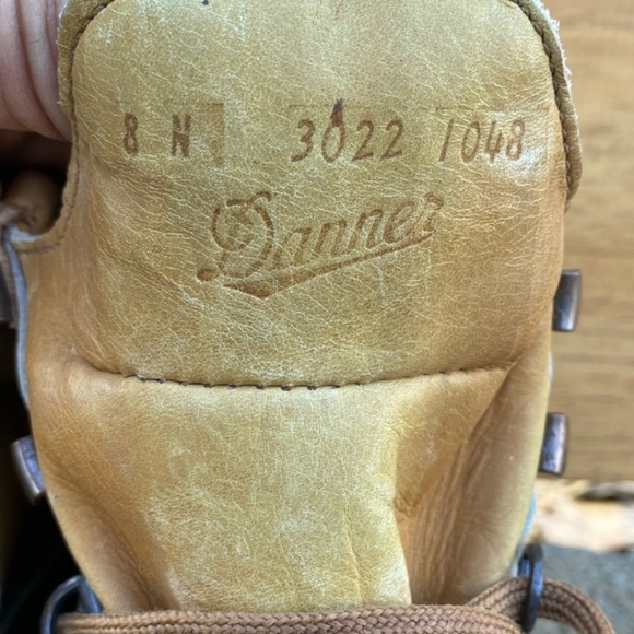 Danner 3022 Vintage Hiking Boots Tan Leather Canvas Vibram Sole USA Made 8N - Picture 8 of 9